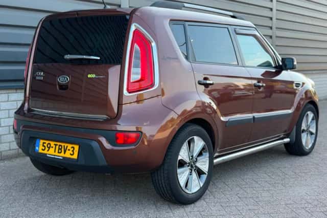 Kia Soul (2012) thumbnail 2