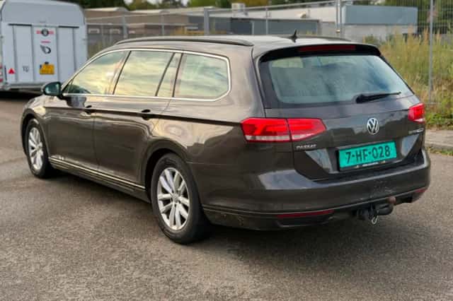 Volkswagen Passat (2016) thumbnail 3