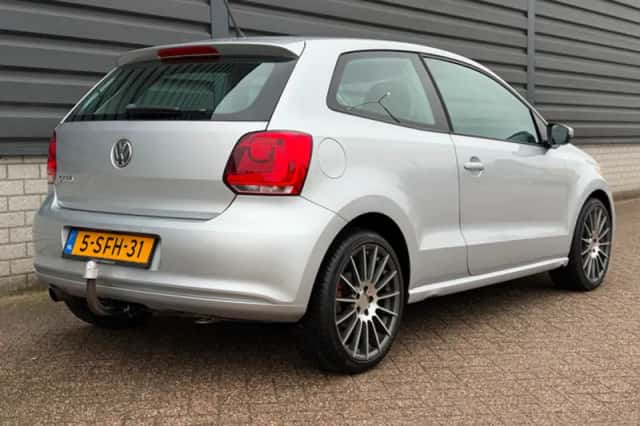 Volkswagen Polo (2010) thumbnail 2