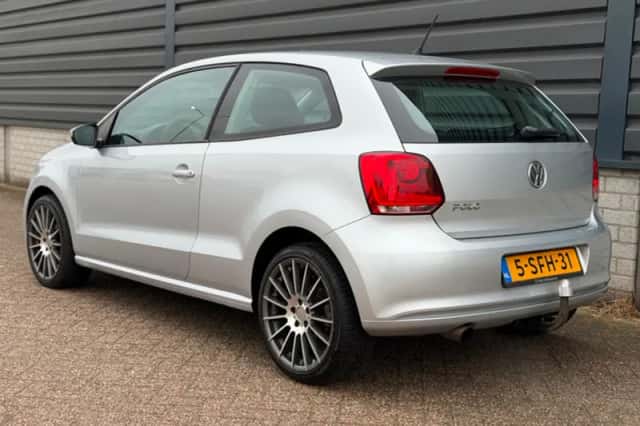 Volkswagen Polo (2010) thumbnail 5