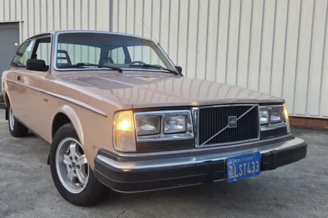 Volvo 242 (1981) thumbnail 1