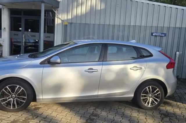 Volvo V40 (2017) thumbnail 2