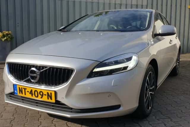 Volvo V40 (2017) thumbnail 2