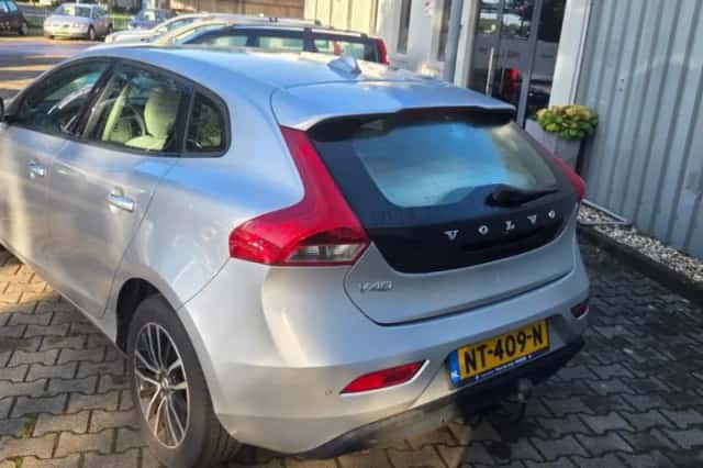 Volvo V40 (2017) thumbnail 3