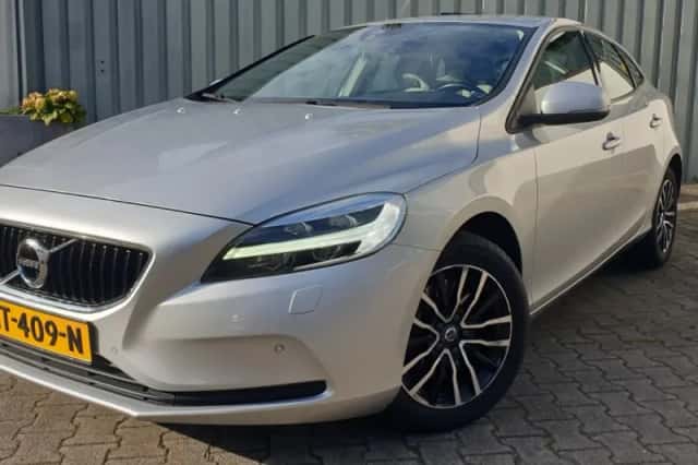Volvo V40 (2017) thumbnail 4