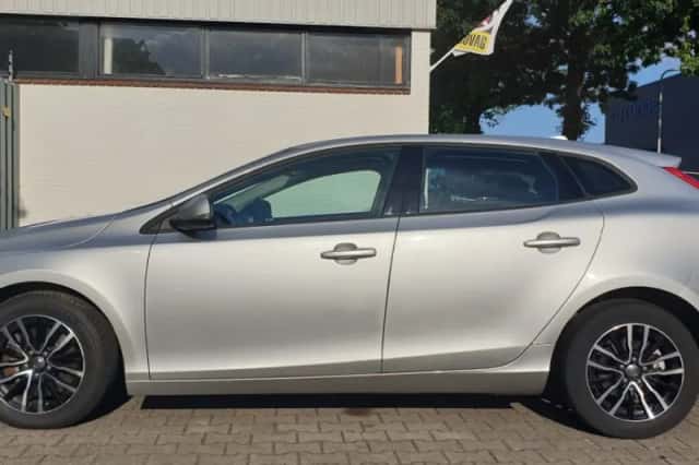 Volvo V40 (2017) thumbnail 5