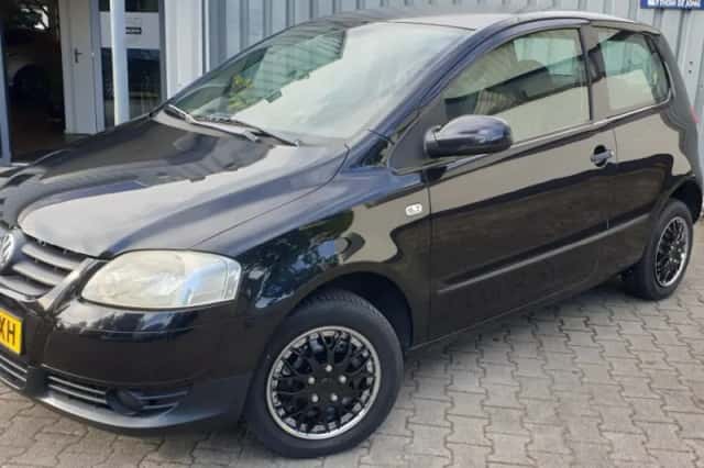 Volkswagen Fox (2006) thumbnail 2