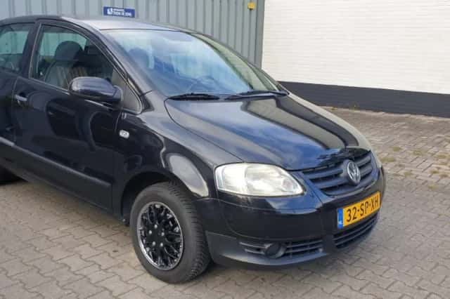 Volkswagen Fox (2006) thumbnail 3