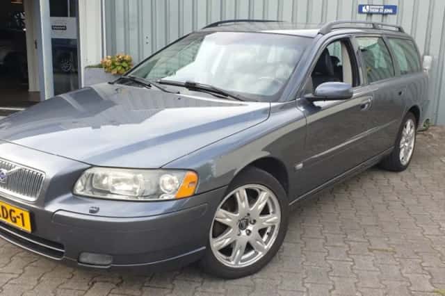 Volvo V70 (2006) thumbnail 2