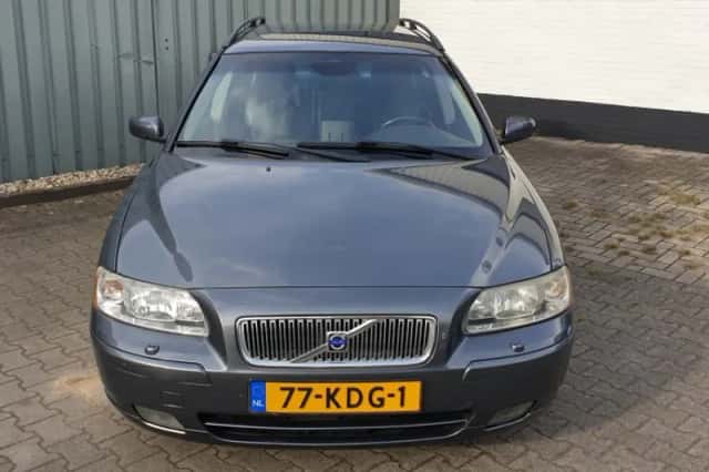 Volvo V70 (2006) thumbnail 5
