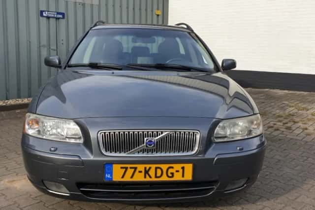 Volvo V70 (2006) thumbnail 6