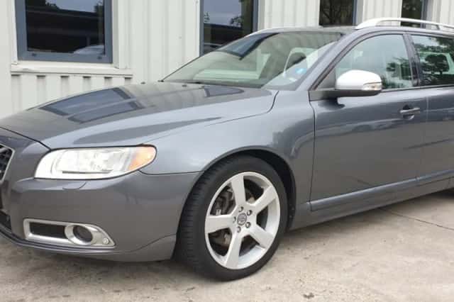 Volvo V70 (2011) thumbnail 1