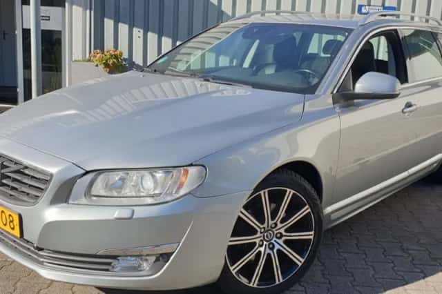 Volvo V70 (2014) thumbnail 1