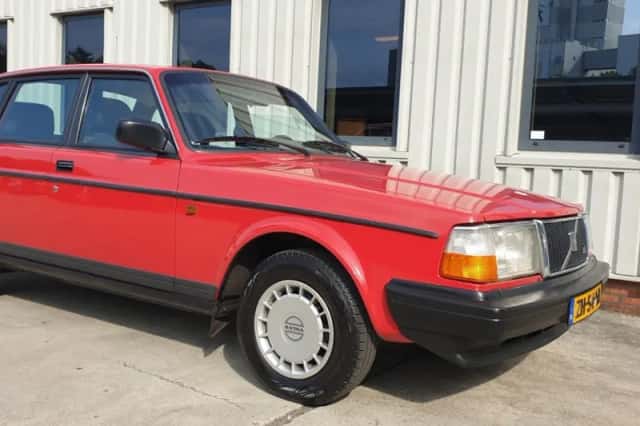 Volvo 240 (1991) thumbnail 2