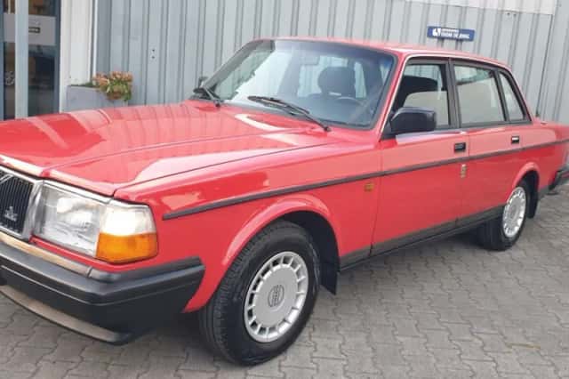 Volvo 240 (1991) thumbnail 3