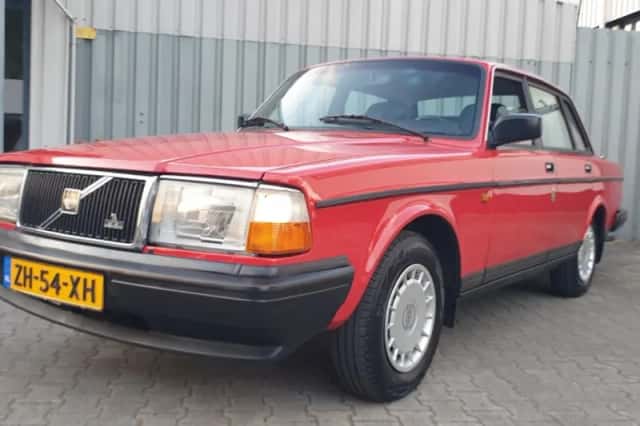 Volvo 240 (1991) thumbnail 4