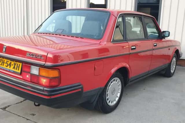 Volvo 240 (1991) thumbnail 5