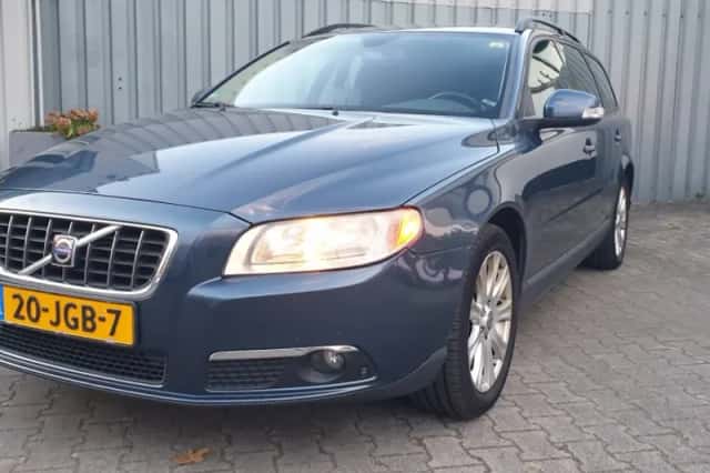 Volvo V70 (2009) thumbnail 1