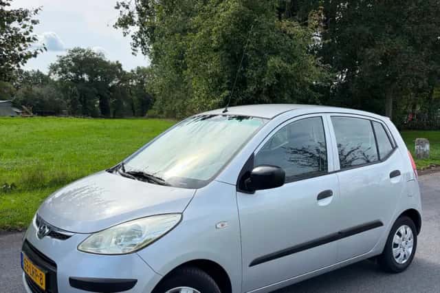 Hyundai i10 (2010) thumbnail 1