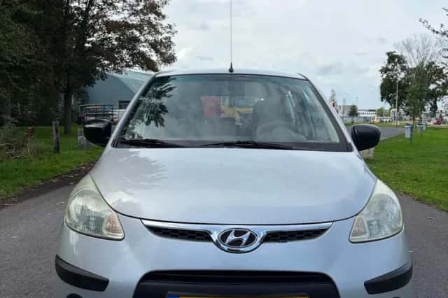 Hyundai i10 (2010) thumbnail 2