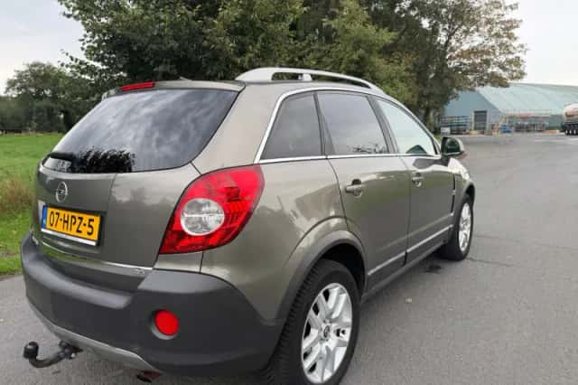 Opel Antara (2009) thumbnail 6