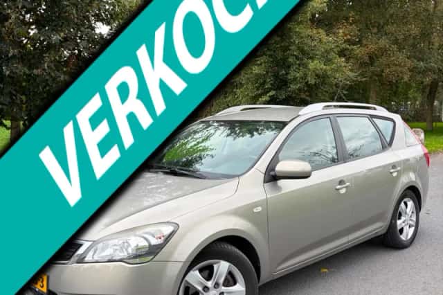 Kia Ceed (2011) thumbnail 1
