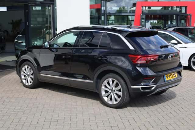 Volkswagen T-Roc (2021) thumbnail 2