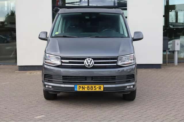 Volkswagen California (2017) thumbnail 3