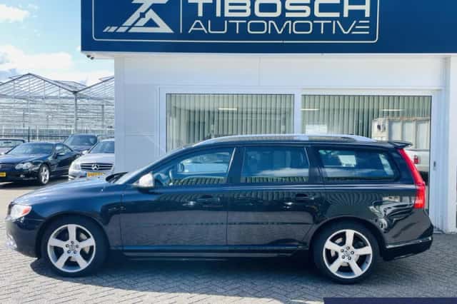 Volvo V70 (2011) thumbnail 3
