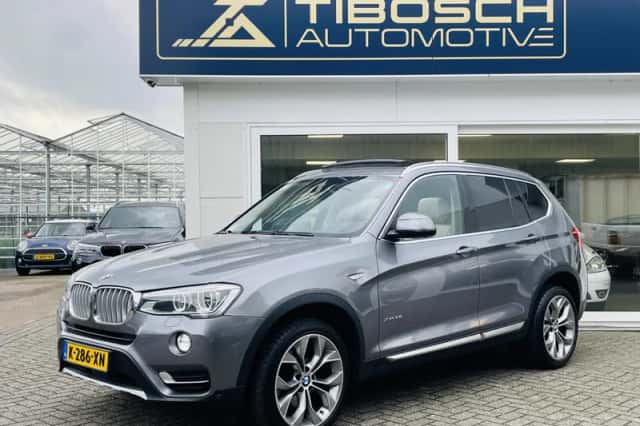BMW X3 (2016) thumbnail 1