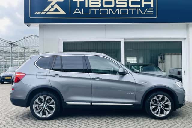 BMW X3 (2016) thumbnail 5