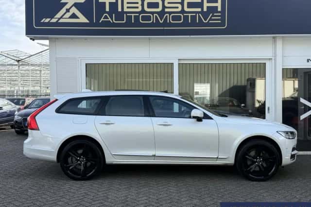 Volvo V90 Cross Country (2018) thumbnail 6