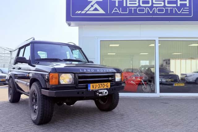 Land Rover Discovery (2001) thumbnail 3