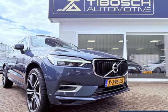 Volvo XC60 (2019) thumbnail 3