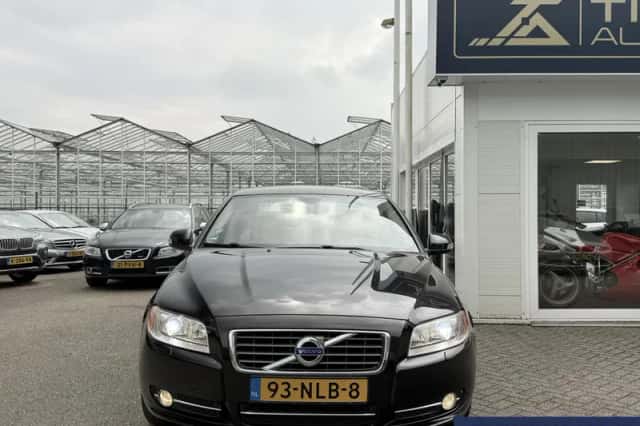 Volvo S80 (2010) thumbnail 3