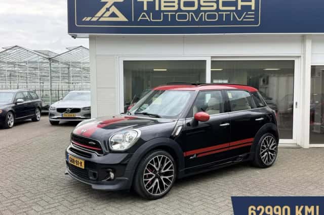 MINI Countryman (2016) thumbnail 1