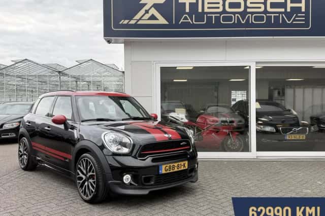 MINI Countryman (2016) thumbnail 2