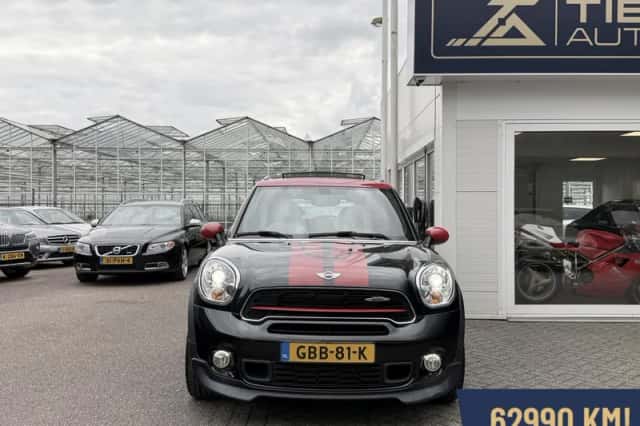 MINI Countryman (2016) thumbnail 4