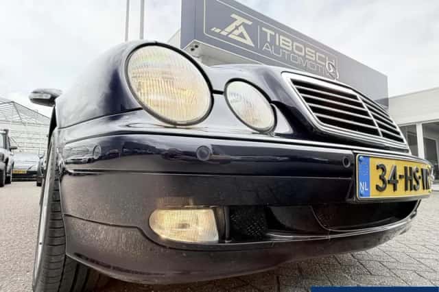 Mercedes-Benz CLK-Klasse (2001) thumbnail 5