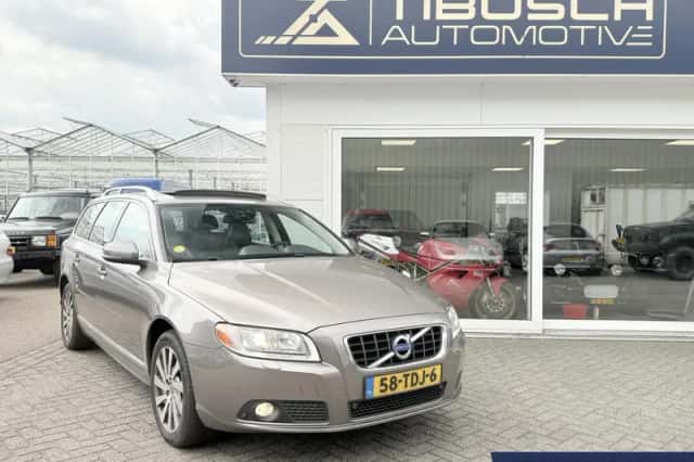 Volvo V70 (2012) thumbnail 2