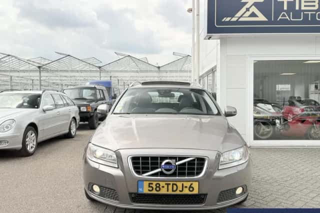 Volvo V70 (2012) thumbnail 6