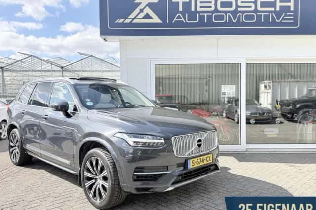 Volvo XC90 (2019) thumbnail 2