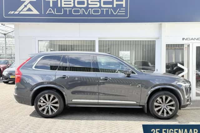 Volvo XC90 (2019) thumbnail 3