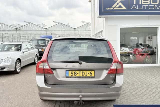Volvo V70 (2012) thumbnail 4
