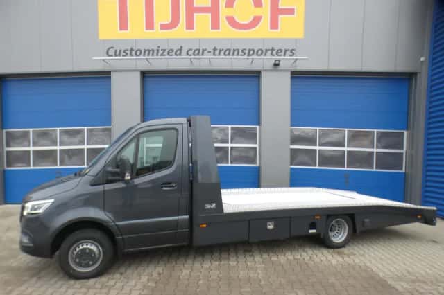 Mercedes-Benz Sprinter (2024) thumbnail 6