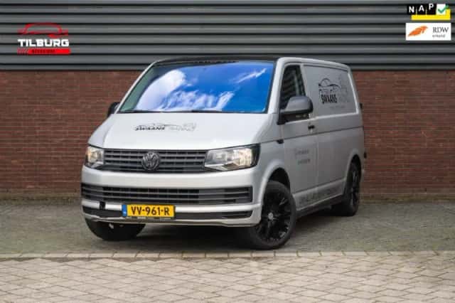 Volkswagen Transporter (2016) thumbnail 1