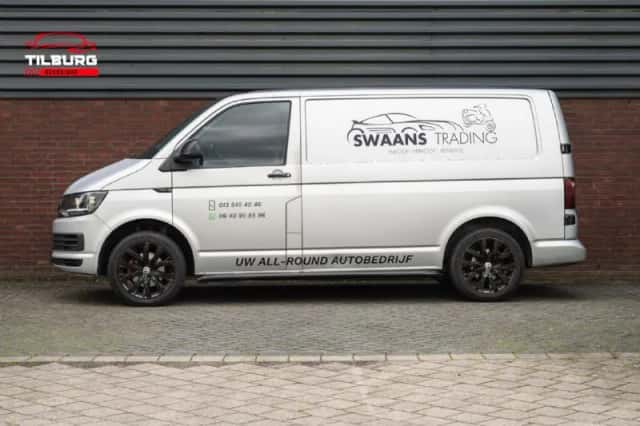 Volkswagen Transporter (2016) thumbnail 2