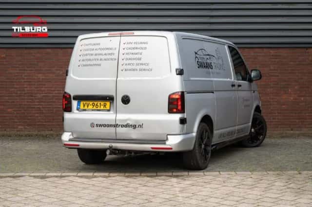 Volkswagen Transporter (2016) thumbnail 4
