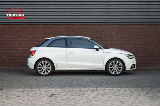 Audi A1 (2011) thumbnail 4