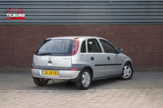 Opel Corsa (2002) thumbnail 5